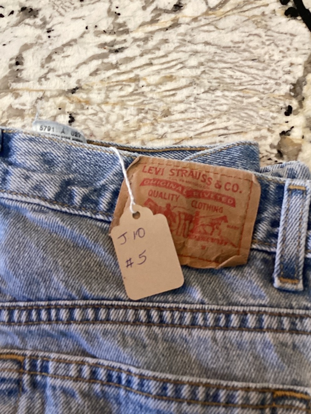 Vintage Levi’s 550 Classic Relaxed Tapered Leg Jeans Light Wash Y2K 2003 8 Med - Picture 12 of 12